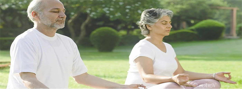 retirement-life-lets-senior-citizens-perform-meditation-outdoors